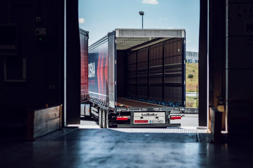 Șoferi începători​ c+e. Locuri de muncă șofer C+E